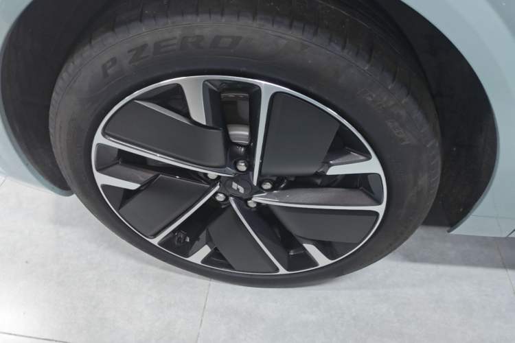 Used Li Auto L6 2025 Max Smart Refresh Edition Exterior 4