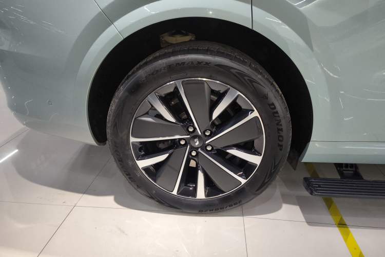 Used Li Auto L6 2025 Max Smart Refresh Edition Exterior 8