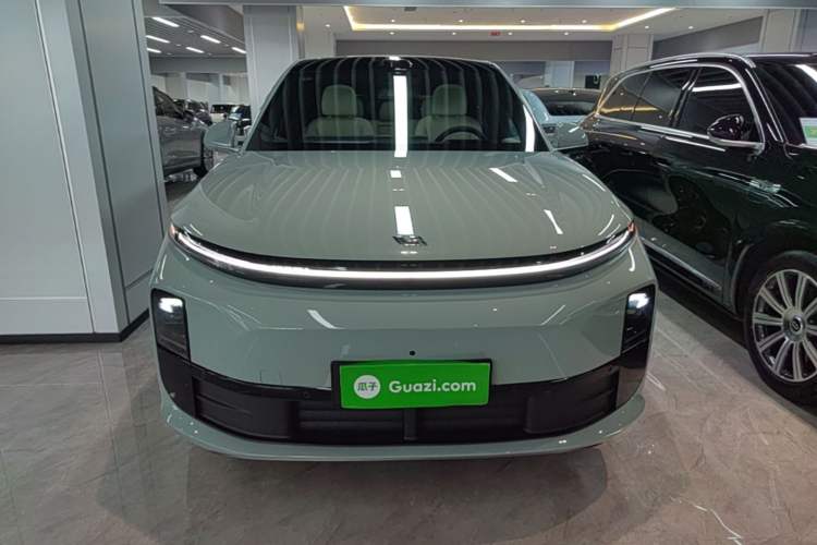 Used Li Auto L6 2025 Pro Smart Refresh Edition Front