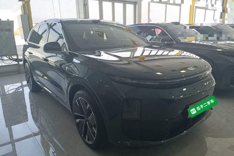 Used Li Auto L6 2025 Max Smart Refresh Edition Front Right 45 Deg