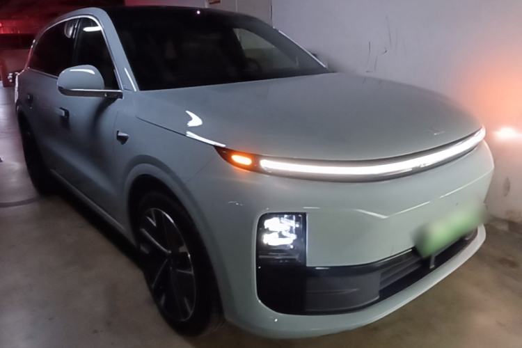Used Li Auto L6 2025 Max Smart Refresh Edition Front Right 45 Deg
