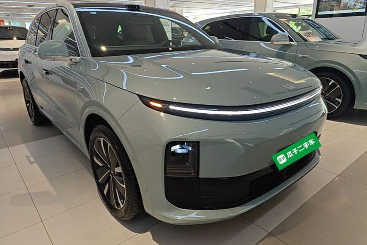Used Li Auto L6 2025 Max Smart Refresh Edition Front Right 45 Deg