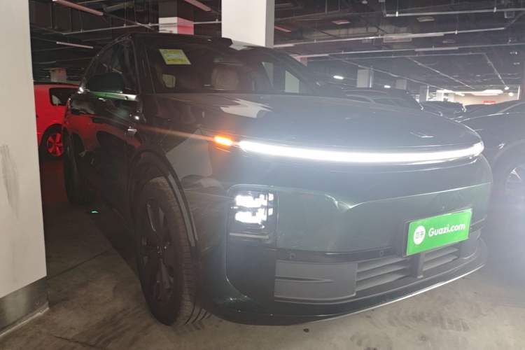 Used Li Auto L6 2025 Pro Smart Refresh Edition Front Right 45 Deg