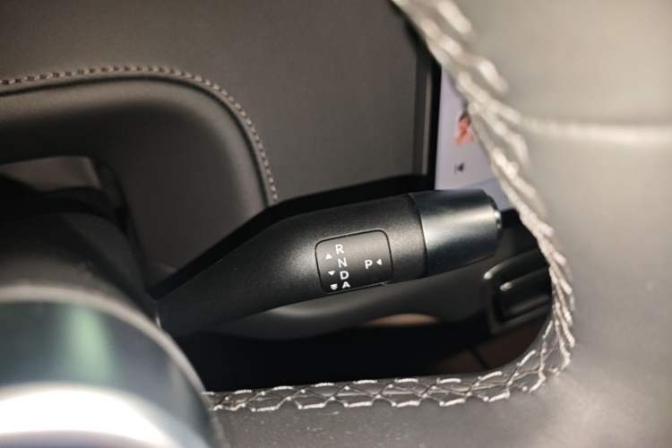 Used Li Auto L6 2025 Pro Smart Refresh Edition Gear Lever