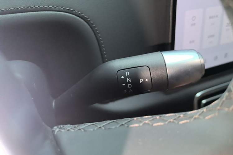 Used Li Auto L6 2025 Max Smart Refresh Edition Gear Lever