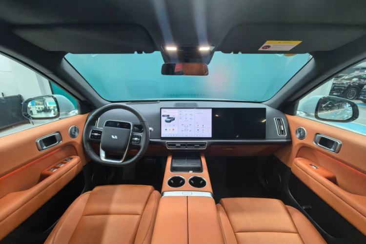 Used Li Auto L6 2025 Max Smart Refresh Edition Interior 1