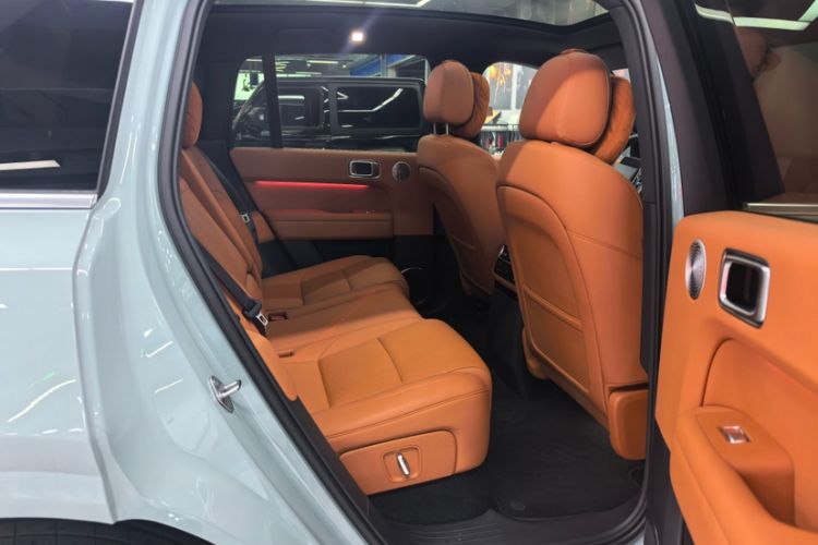 Used Li Auto L6 2025 Max Smart Refresh Edition Interior 11