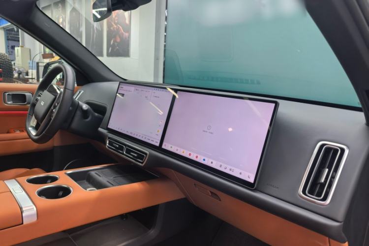 Used Li Auto L6 2025 Max Smart Refresh Edition Interior 12