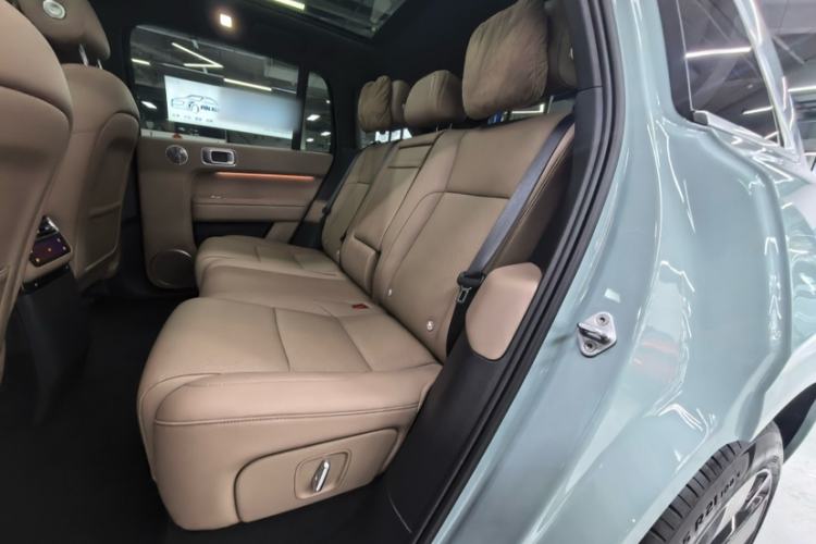 Used Li Auto L6 2025 Max Smart Refresh Edition Interior 2