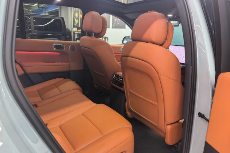 Used Li Auto L6 2025 Max Smart Refresh Edition Interior 4