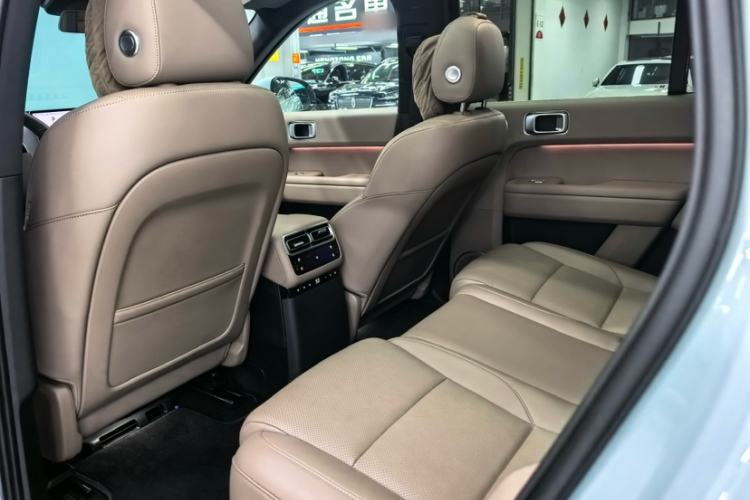 Used Li Auto L6 2025 Max Smart Refresh Edition Interior 4