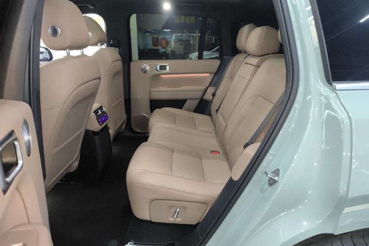 Used Li Auto L6 2025 Max Smart Refresh Edition Interior 4