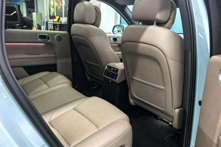 Used Li Auto L6 2025 Max Smart Refresh Edition Interior 6