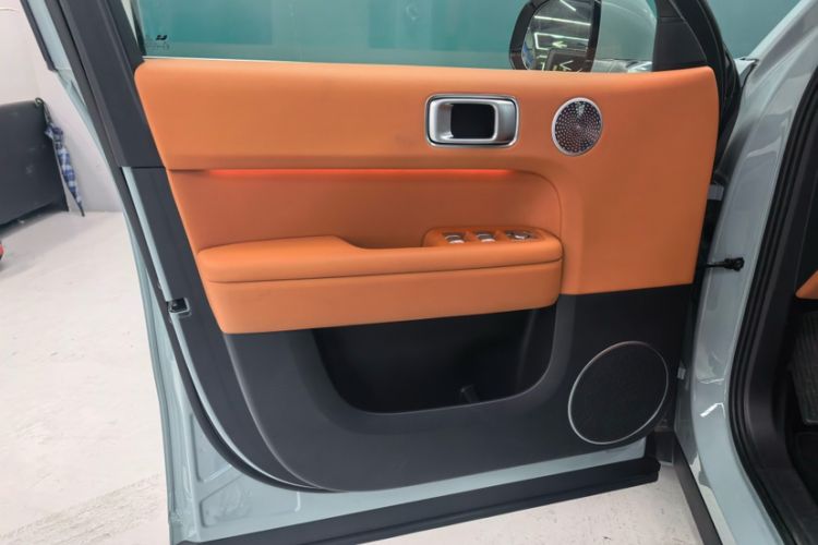 Used Li Auto L6 2025 Max Smart Refresh Edition Interior 8