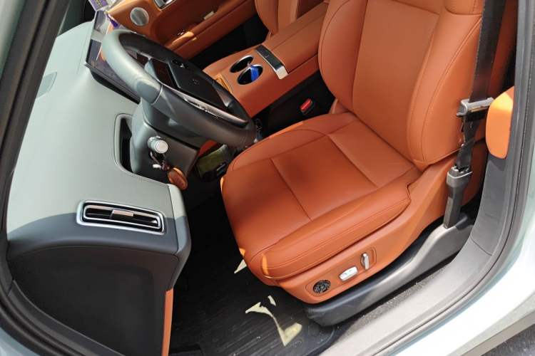 Used Li Auto L6 2025 Pro Smart Refresh Edition Left Front Seat