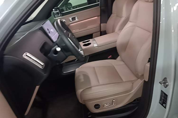 Used Li Auto L6 2025 Max Smart Refresh Edition Left Front Seat