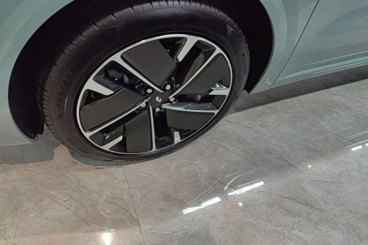 Used Li Auto L6 2025 Pro Smart Refresh Edition Left Front Wheel Hub