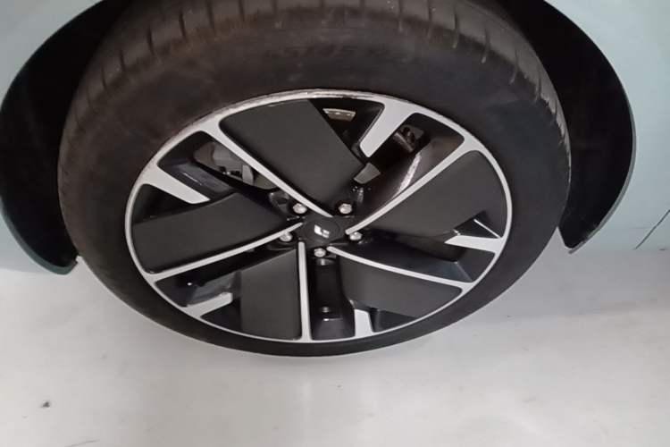 Used Li Auto L6 2025 Max Smart Refresh Edition Left Front Wheel Hub