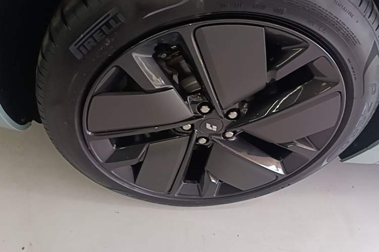 Used Li Auto L6 2025 Max Smart Refresh Edition Left Front Wheel Hub