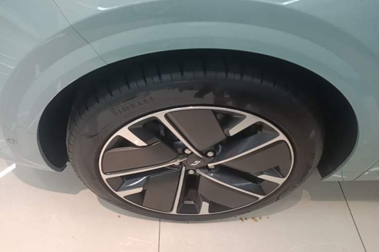 Used Li Auto L6 2025 Max Smart Refresh Edition Left Front Wheel Hub