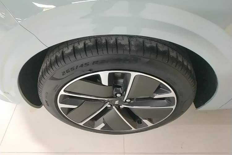 Used Li Auto L6 2025 Max Smart Refresh Edition Left Front Wheel Hub