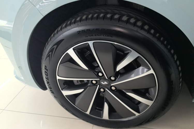 Used Li Auto L6 2025 Max Smart Refresh Edition Left Front Wheel Hub