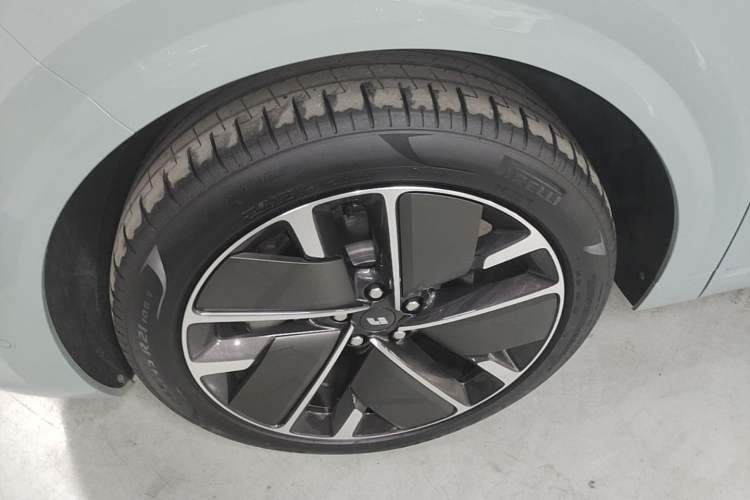 Used Li Auto L6 2025 Pro Smart Refresh Edition Left Front Wheel Hub