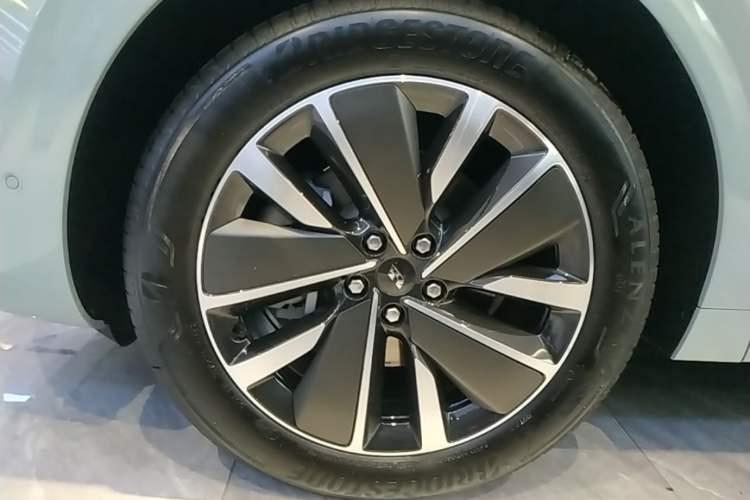 Used Li Auto L6 2025 Pro Smart Refresh Edition Left Front Wheel Hub
