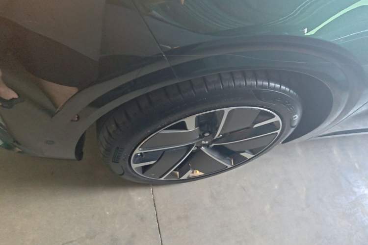 Used Li Auto L6 2025 Max Smart Refresh Edition Left Front Wheel Hub