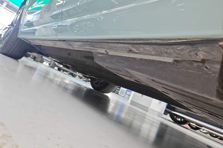 Used Li Auto L6 2025 Max Smart Refresh Edition Left Side Sill