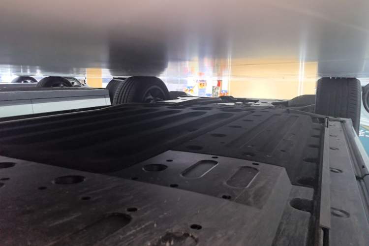 Used Li Auto L6 2025 Pro Smart Refresh Edition Left Side Sill