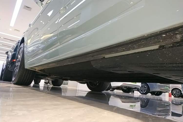 Used Li Auto L6 2025 Pro Smart Refresh Edition Left Side Sill
