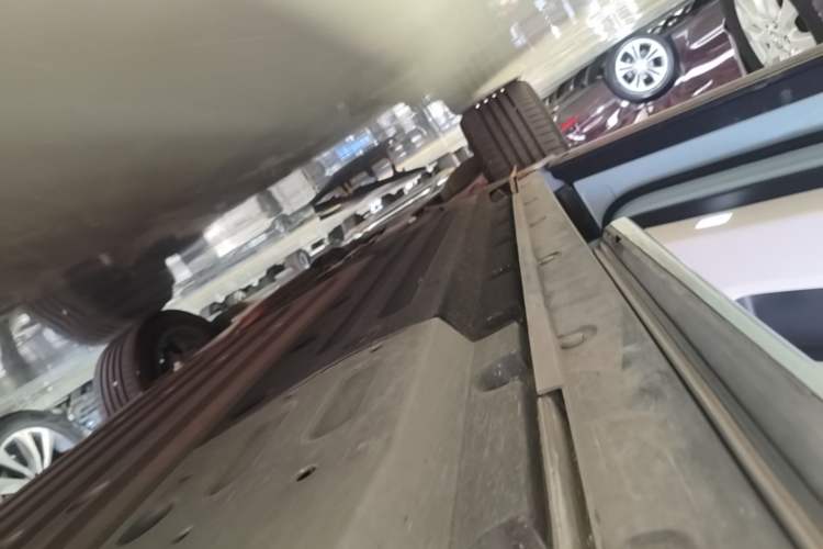 Used Li Auto L6 2025 Pro Smart Refresh Edition Left Side Sill