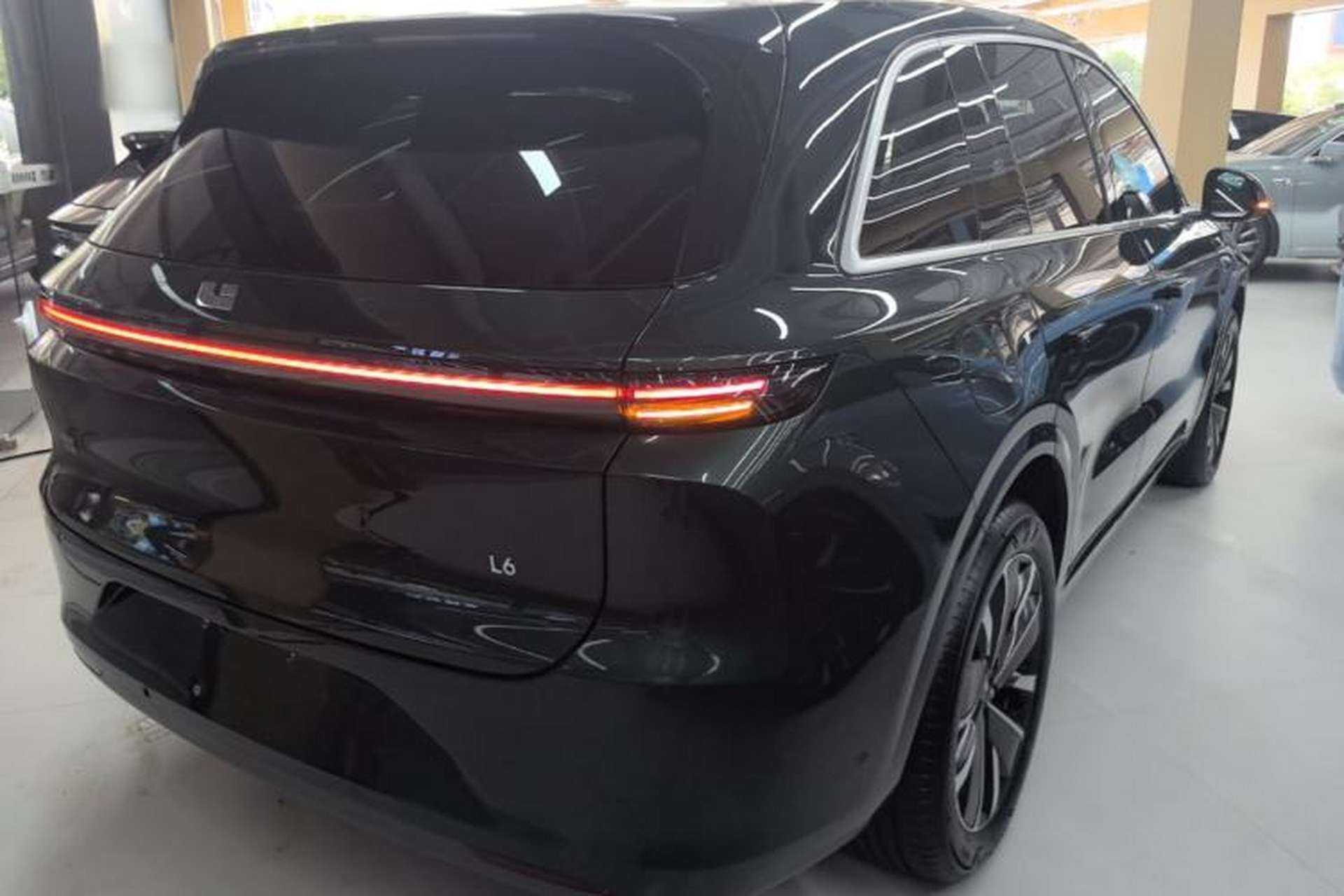 Used Li Auto L6 2025 Max Smart Refresh Edition Rear Right 45 Deg