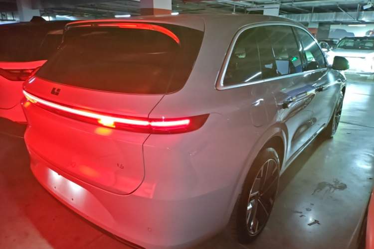 Used Li Auto L6 2025 Max Smart Refresh Edition Rear Right 45 Deg