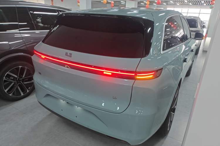Used Li Auto L6 2025 Max Smart Refresh Edition Rear Right 45 Deg