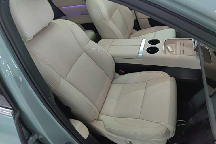 Used Li Auto L6 2025 Pro Smart Refresh Edition Right Front Seat