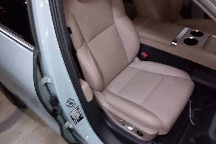 Used Li Auto L6 2025 Max Smart Refresh Edition Right Front Seat