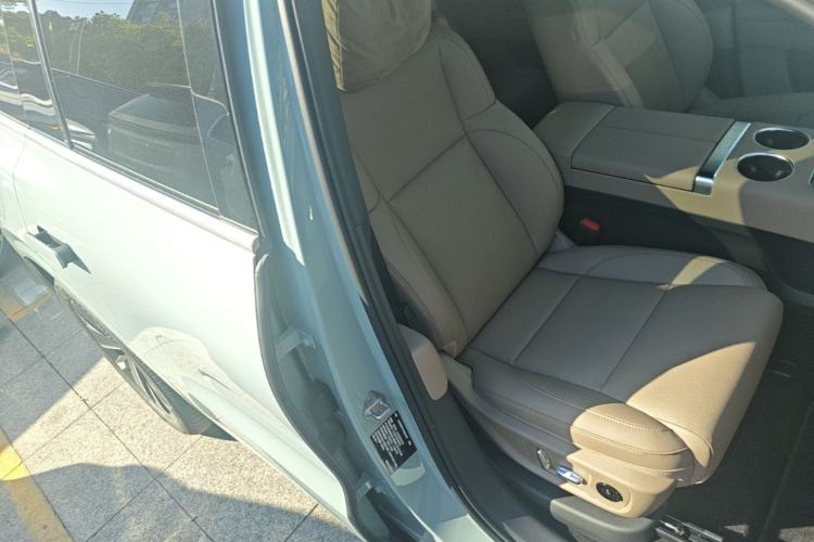 Used Li Auto L6 2025 Pro Smart Refresh Edition Right Front Seat