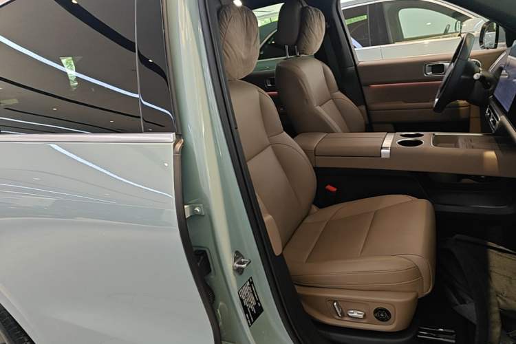 Used Li Auto L6 2025 Max Smart Refresh Edition Right Front Seat