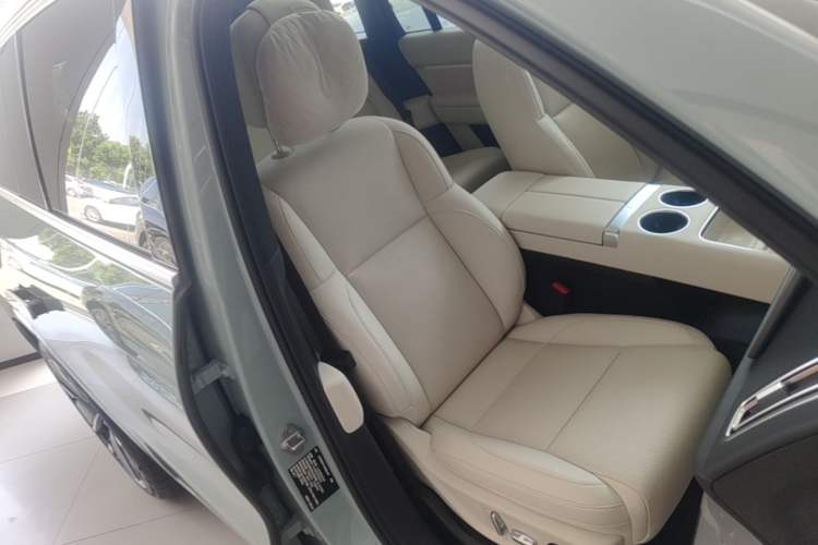 Used Li Auto L6 2025 Pro Smart Refresh Edition Right Front Seat
