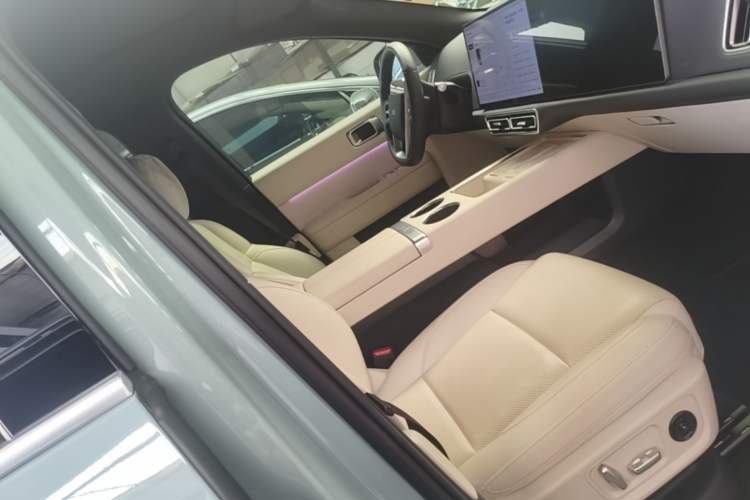 Used Li Auto L6 2025 Pro Smart Refresh Edition Right Front Seat