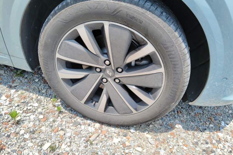 Used Li Auto L6 2025 Pro Smart Refresh Edition Right Front Wheel Hub