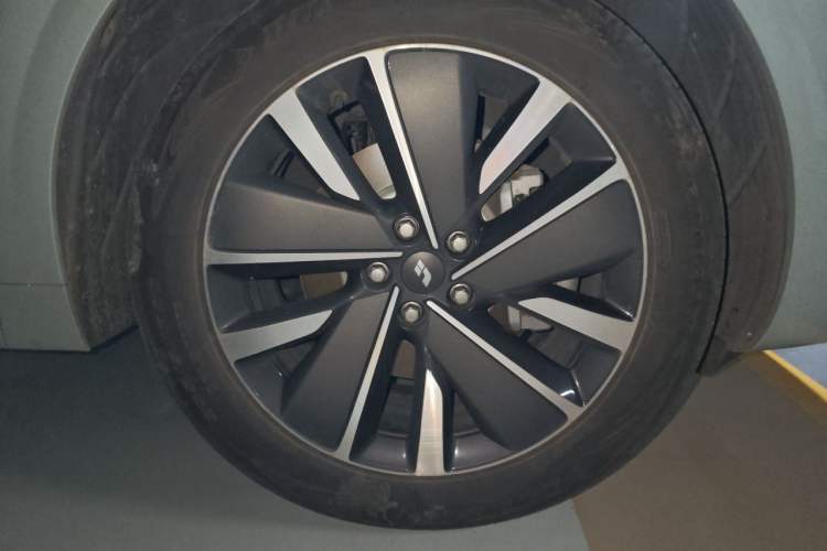 Used Li Auto L6 2025 Max Smart Refresh Edition Right Front Wheel Hub
