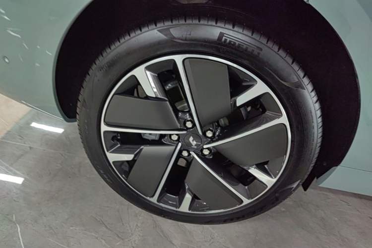 Used Li Auto L6 2025 Pro Smart Refresh Edition Right Rear Wheel Hub