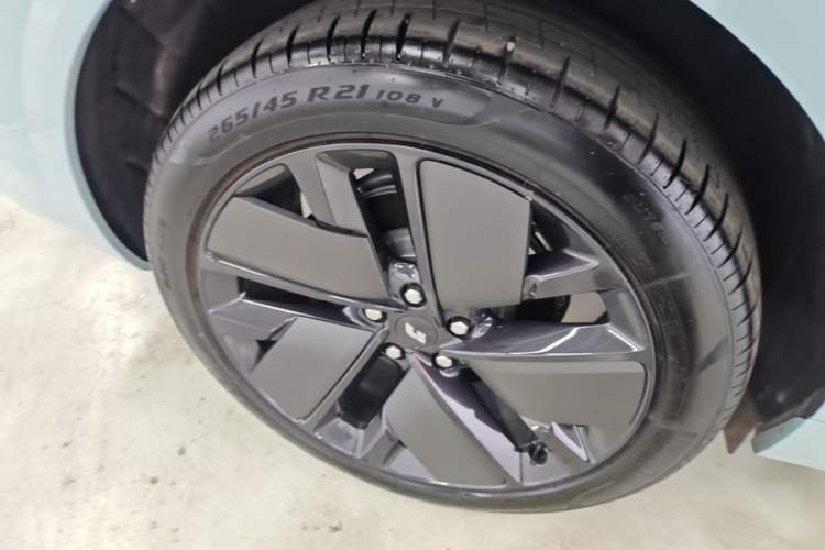 Used Li Auto L6 2025 Max Smart Refresh Edition Right Rear Wheel Hub