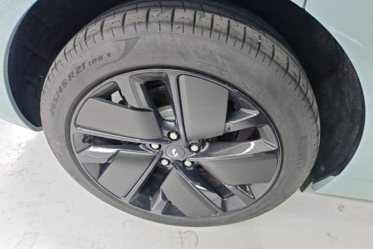 Used Li Auto L6 2025 Max Smart Refresh Edition Right Rear Wheel Hub