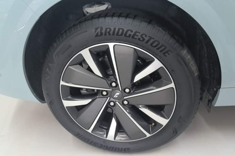 Used Li Auto L6 2025 Pro Smart Refresh Edition Right Rear Wheel Hub
