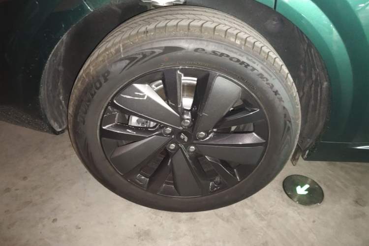Used Li Auto L6 2025 Pro Smart Refresh Edition Right Rear Wheel Hub
