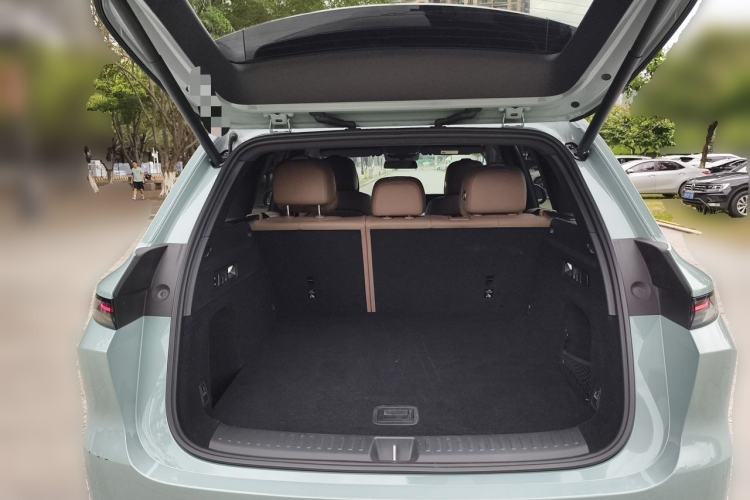Used Li Auto L6 2025 Max Smart Refresh Edition Trunk